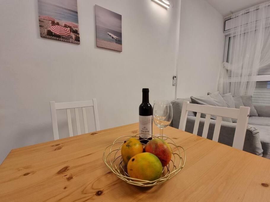 Beautiful 2-Bedroom Sea-View apartment Netanya Exterior foto