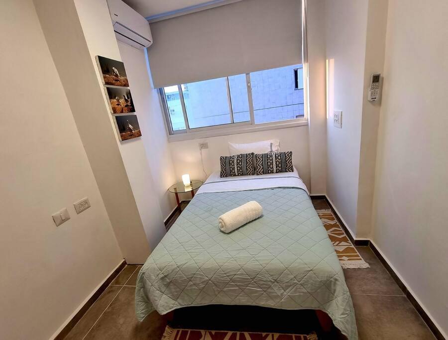 Beautiful 2-Bedroom Sea-View apartment Netanya Exterior foto